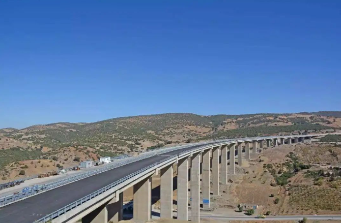 非洲"三峡大坝":苏丹麦洛维大坝非洲最危险的铁路项目:安哥拉本格拉