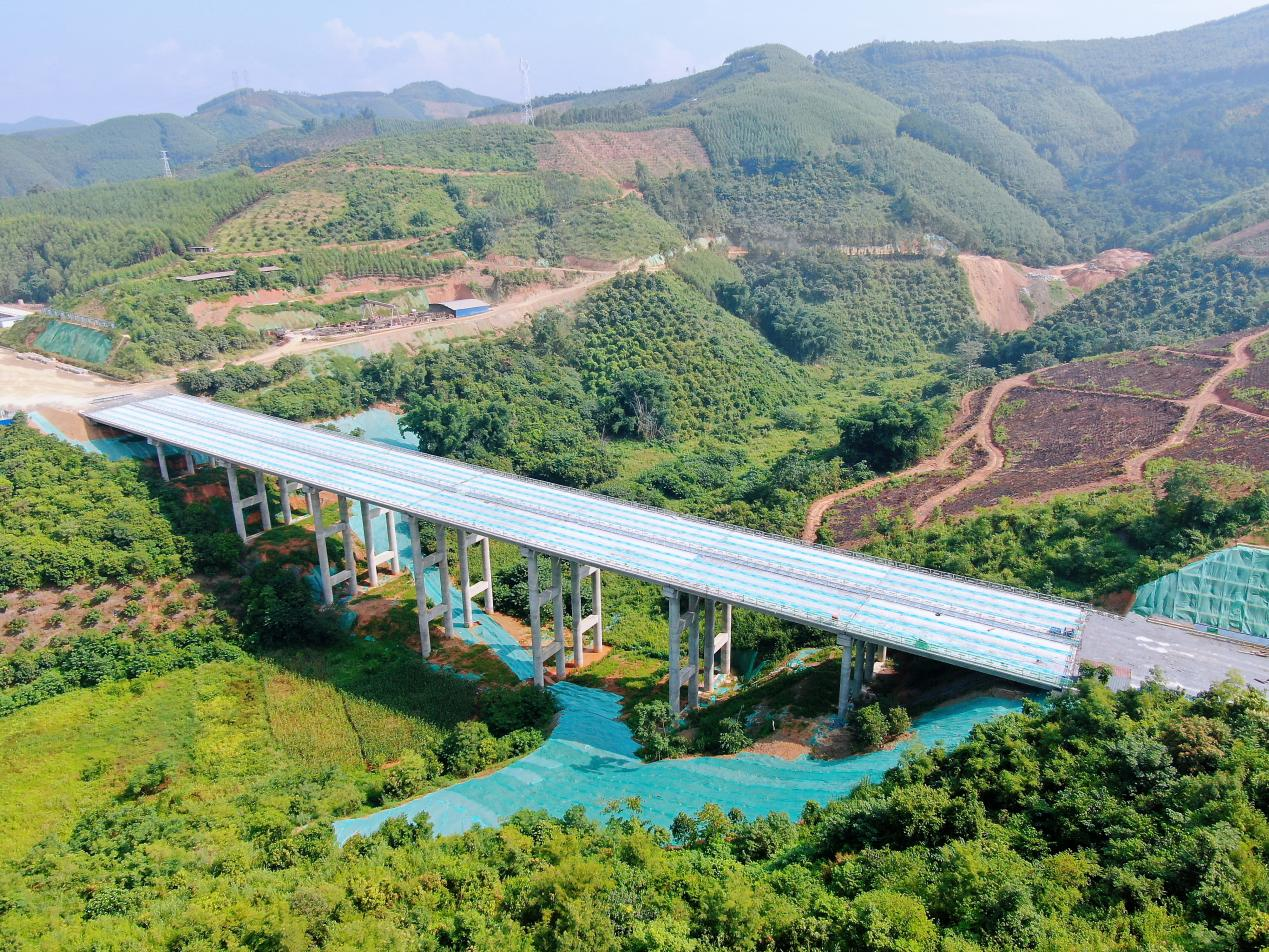 中交一航三公司百色北环项目部获评广西高速公路建设专班先进施工单位