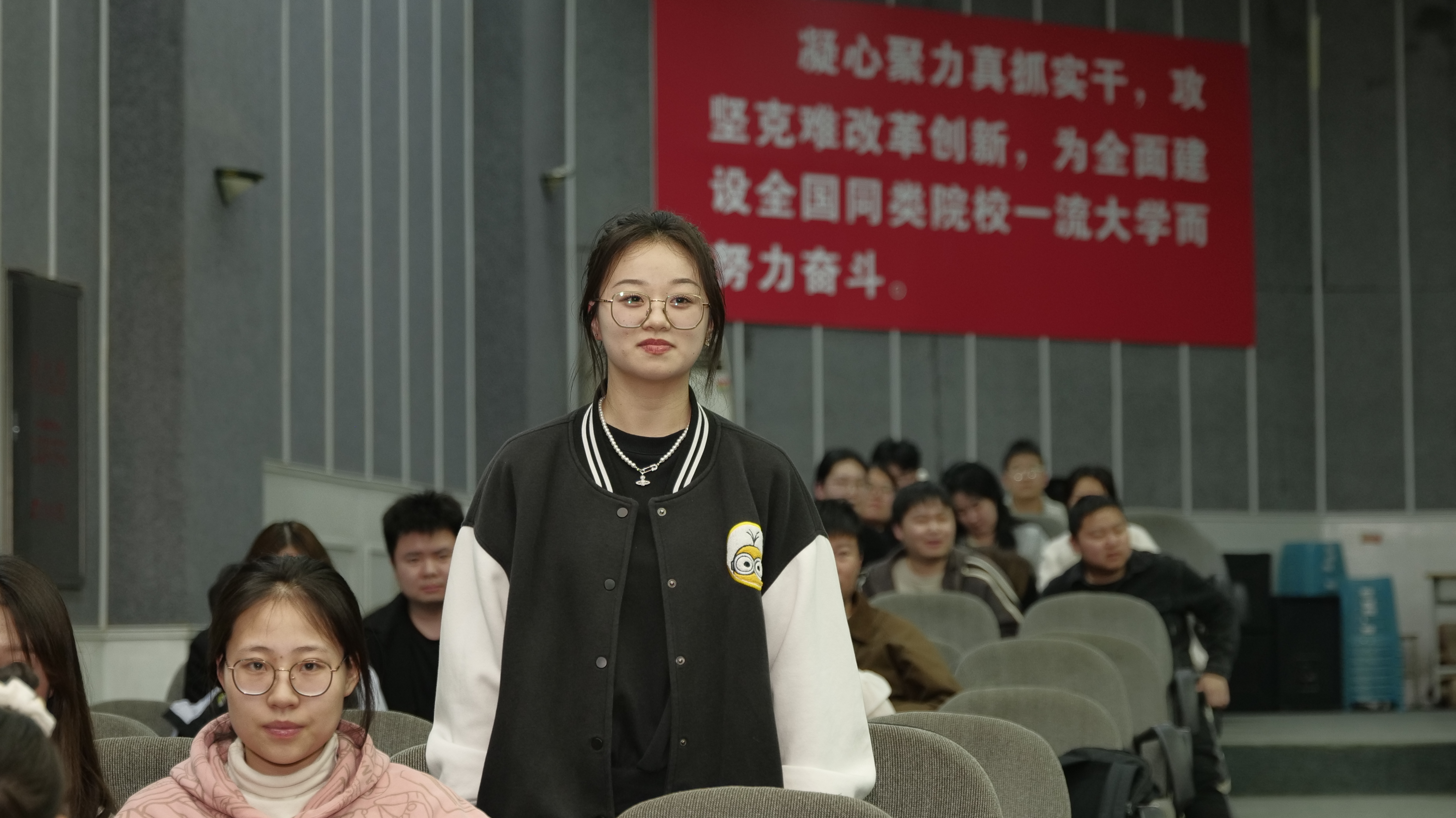东北新闻网人才频道携手荣耀未来商学院开展人才赋能活动