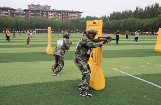 江南体育官网沈阳苏家屯区首届中小学生国防体育运动会举办(图3)