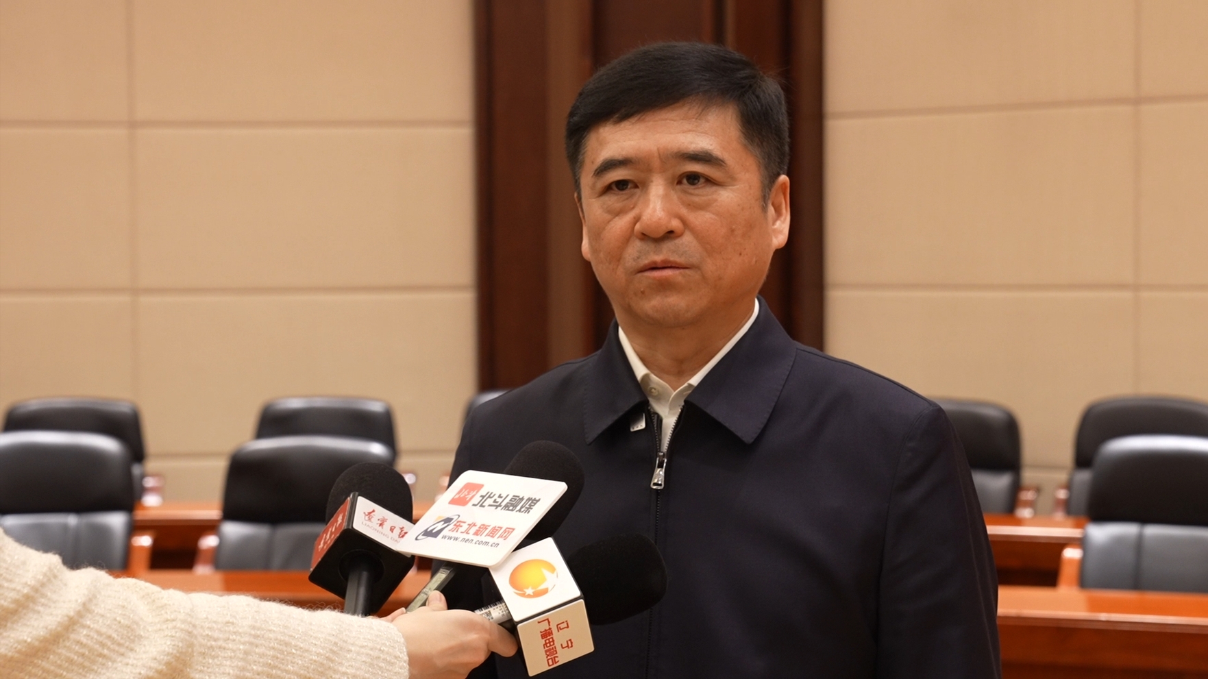 朝阳市市长 老颜武：锚定全年目标，打赢决胜之战