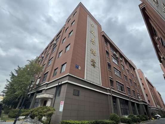 58796045d97ffc1372f8b3484d5f7c6b