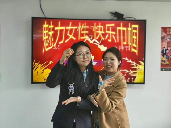 沈河支行&ldquo;魅力女性，快乐巾帼&rdquo;非遗手工制作活动现场（2）