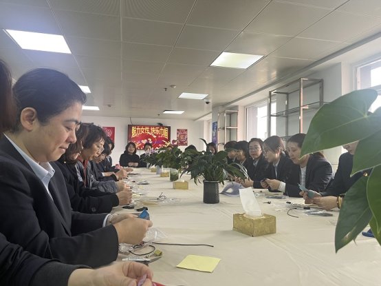 沈河支行&ldquo;魅力女性，快乐巾帼&rdquo;非遗手工制作活动现场（1）