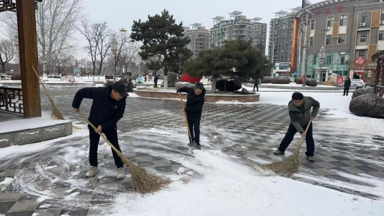建行盘锦双台子支行开展“学雷锋”志愿服务活动