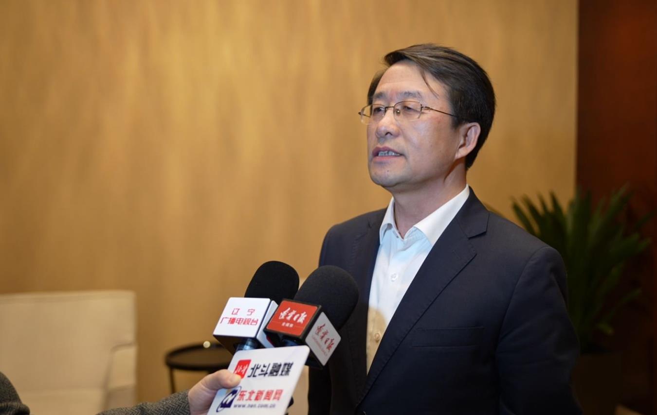周波：全面提高金融服务水平 展现新的担当和作为