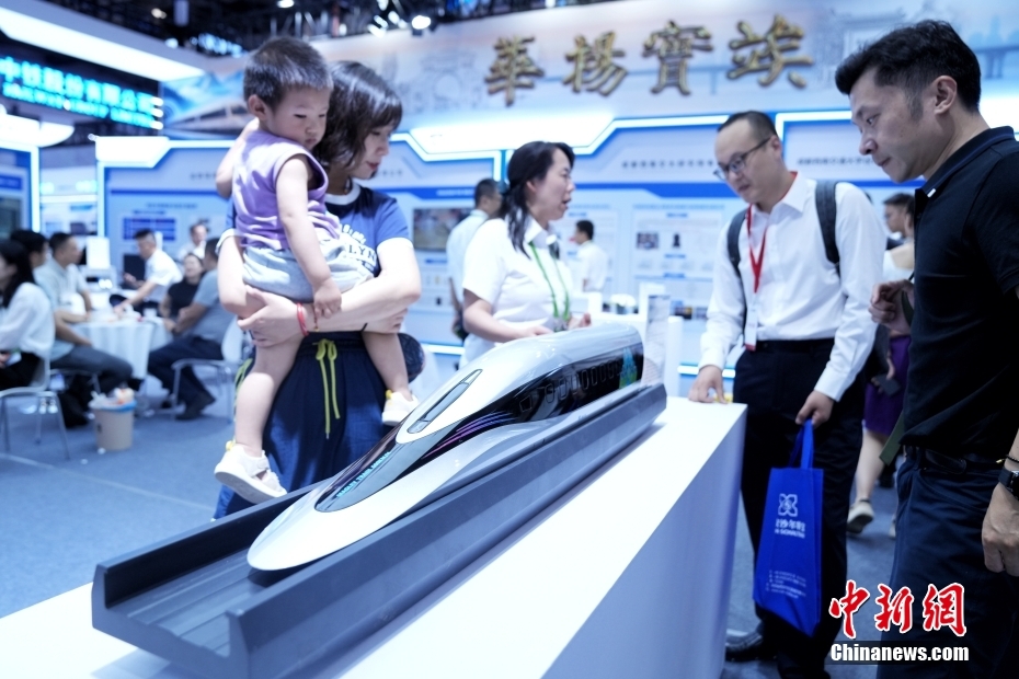 世界高速铁路大会展现中国铁路综合实力