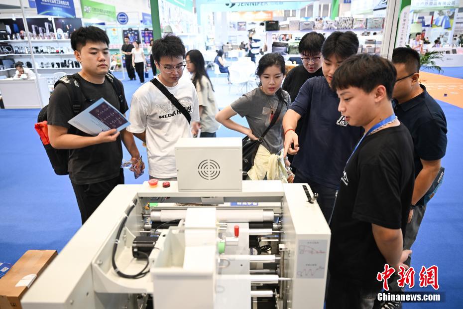 2025全球跨境电商交易博览会在浙江杭州启幕