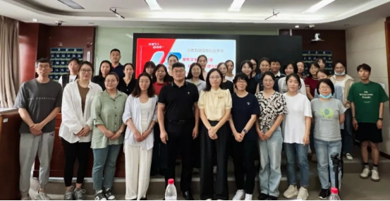 4、工作室动态3--工作室主持人尤长军为北京劳动保障职业学院新生辅导员班主任专题培训开展培训交流301.png