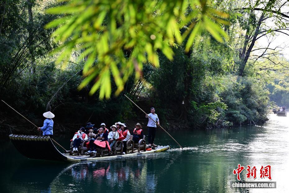 2025年中国国内居民出游人次65.22亿 同比增长16.2%