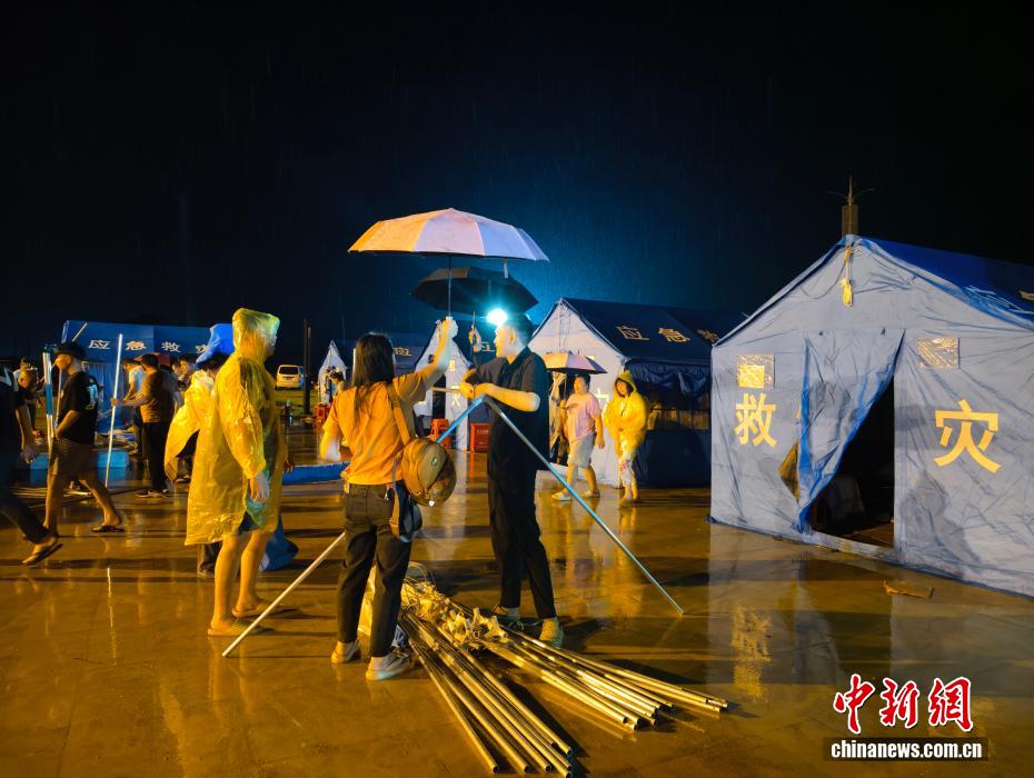 直击广西柳州市柳南区安置点现场 当地再次发生5.2级地震