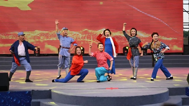 浑河大舞台 | 青年学子融入、市民百姓参与，这场创新演出体验感拉满！